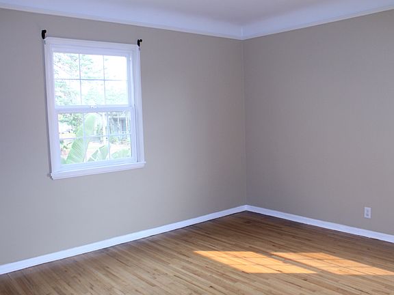 4th image of 8536 Flight Ave