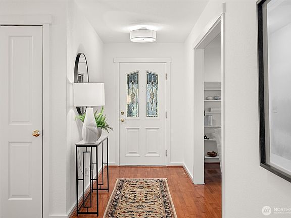 5th image of 15670 Euclid Avenue NE
