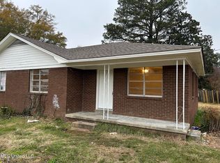 403 Boothe St, Batesville, MS 38606