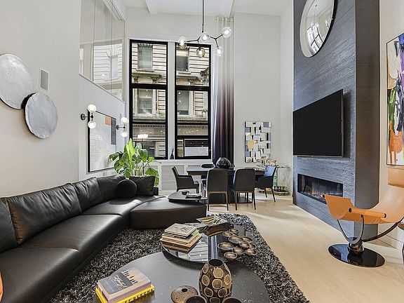 2nd image of 3 Hanover Sq APT 2H