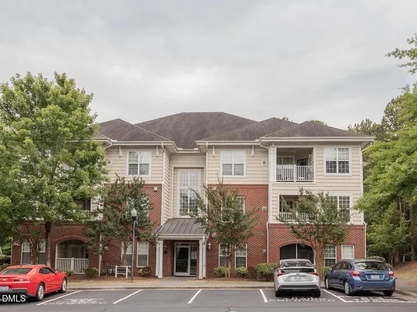822 Providence Glen Dr, Chapel Hill, NC
