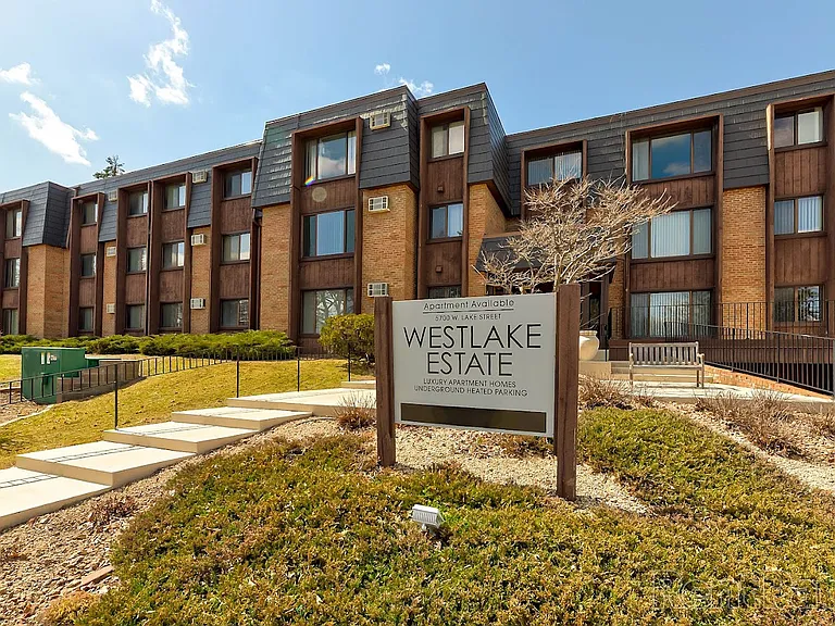 Westlake Estate — Photo 18