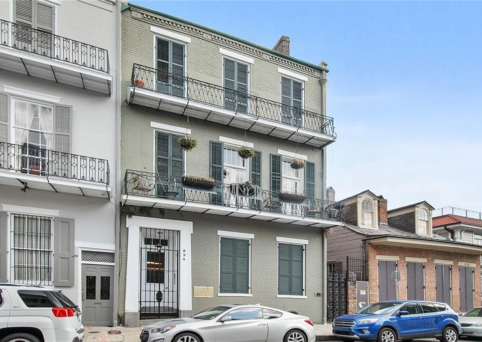 1st image of 824 Burgundy St APT 4