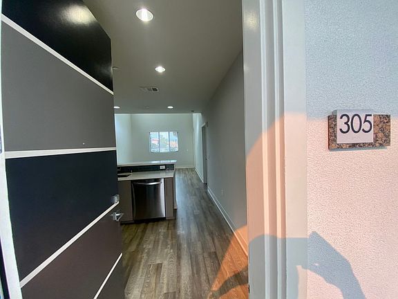 3rd image of 11929 Courtleigh Dr APT 305
