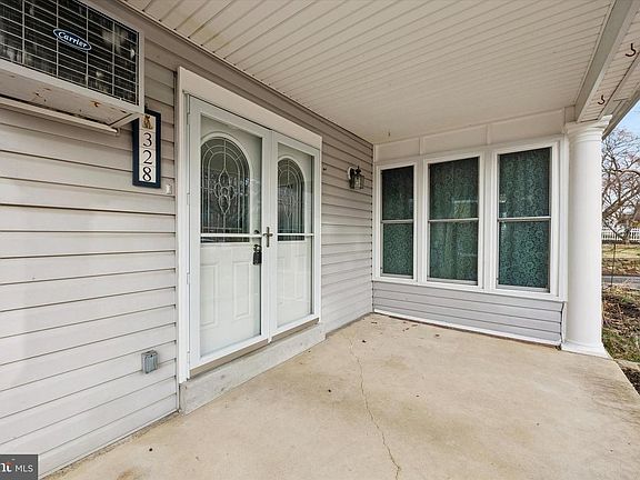 3rd image of 328 Blanchard Rd