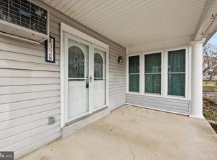 328 Blanchard Rd, Drexel Hill, PA 19026