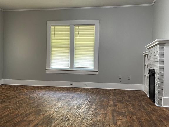 Living room 3