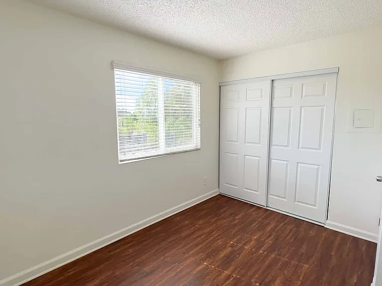 Villa Hermosa Apartments — Photo 17