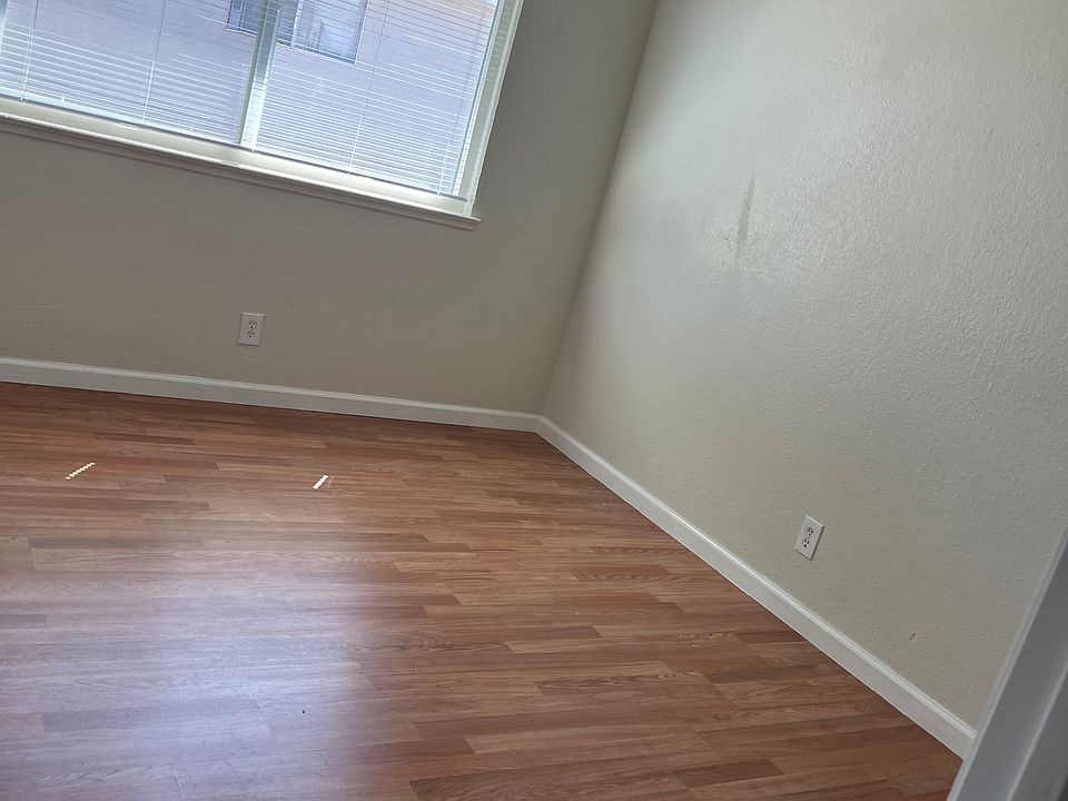 1st image of 4533 Greenholme Dr APT 4