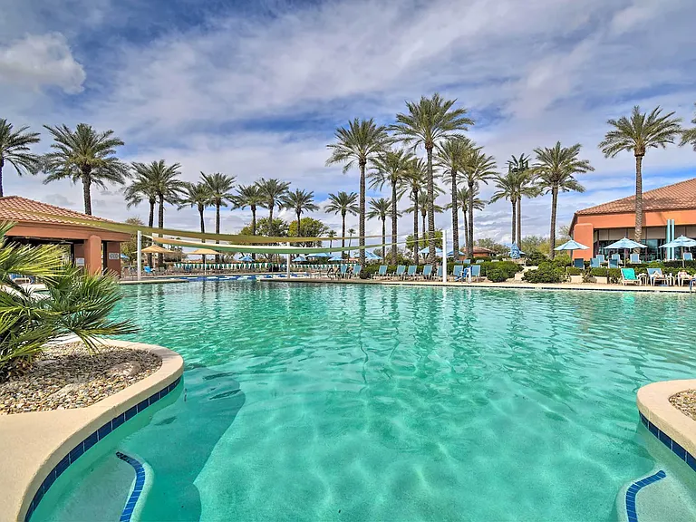 The Grand Community Pool