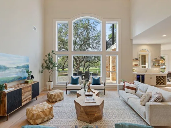 999 Enchanted Oaks Dr, Driftwood, TX 78619