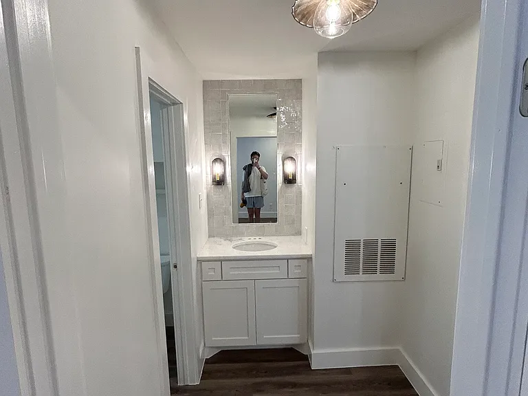 5516 Woodrow Ave #102 — Photo 6