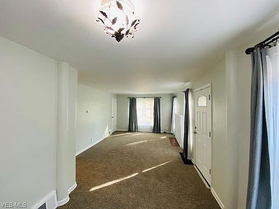 5th image of 574 Fairmount Ave NE