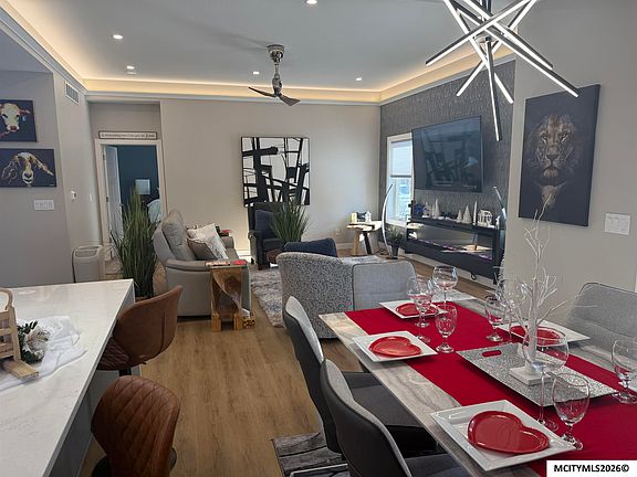 3rd image of 145 Boulder Rd