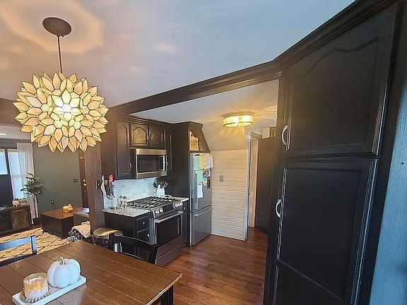3rd image of 516 Church St