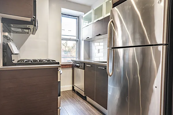 Rented by Metropolitan Equities | media 2