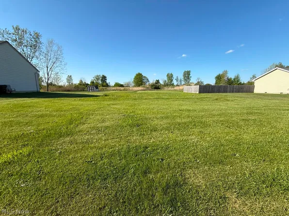 657 Timber Wolf Ln, Lagrange, OH 44050
