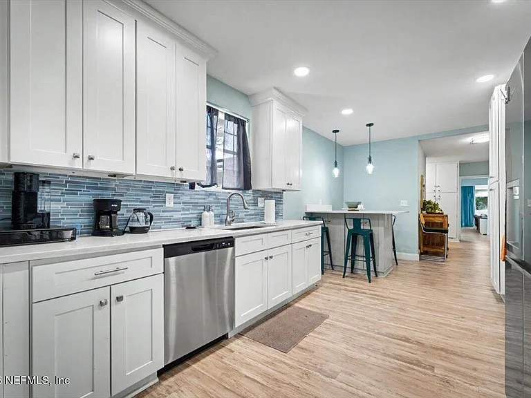 719 S Shores Rd #2 — Photo 37