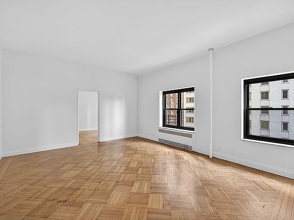 3rd image of 57 W 58th St APT 7A