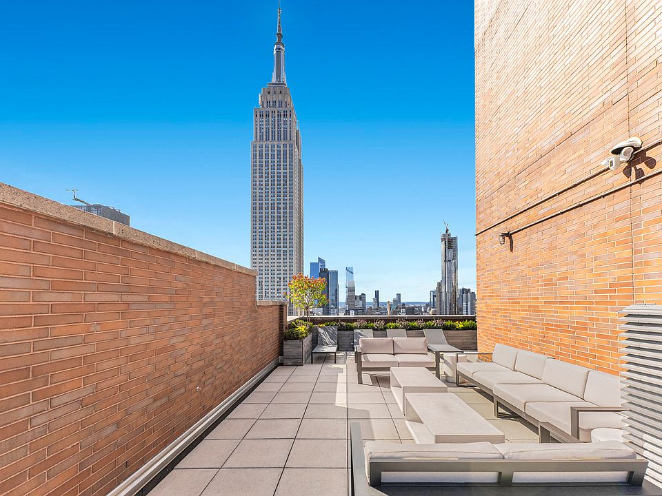 1st image of 49 E 34th St #33C