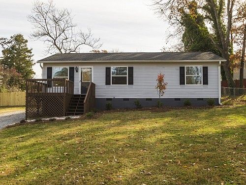 1st image of 3632 Sharon Ave