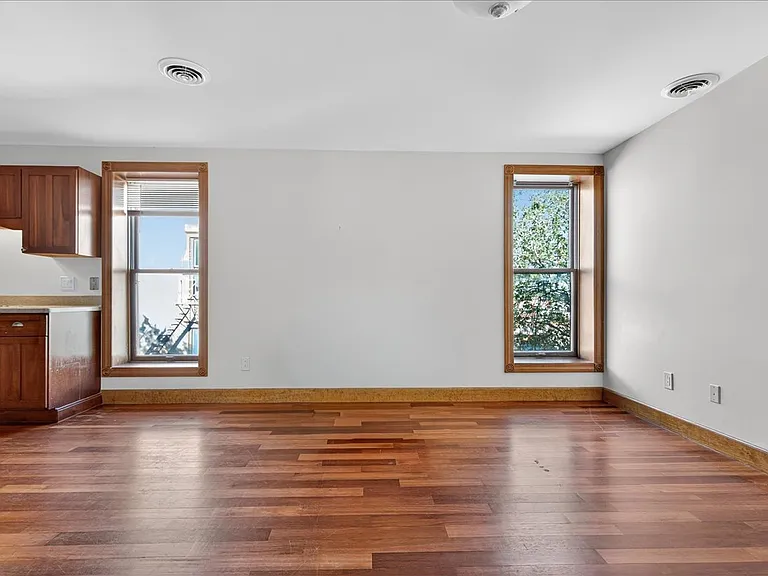 432 Broadway #26 — Photo 6