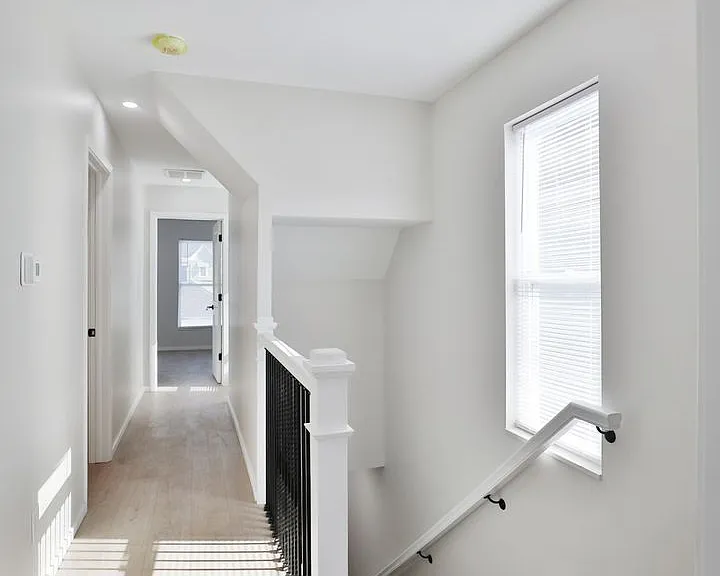 108 Hawkes Ave — Photo 16
