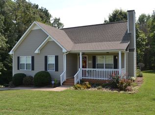 1280 Barkley Hills Cir, Clarksville, TN 37040