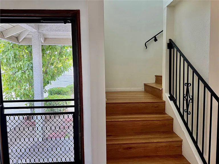317 E Duarte Rd #4 — Photo 24