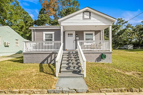 1300 W Lloyd St Photo 1