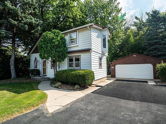 3rd image of 8548 N 68th STREET