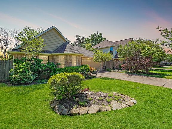 2nd image of 4634 Sunshine Drive