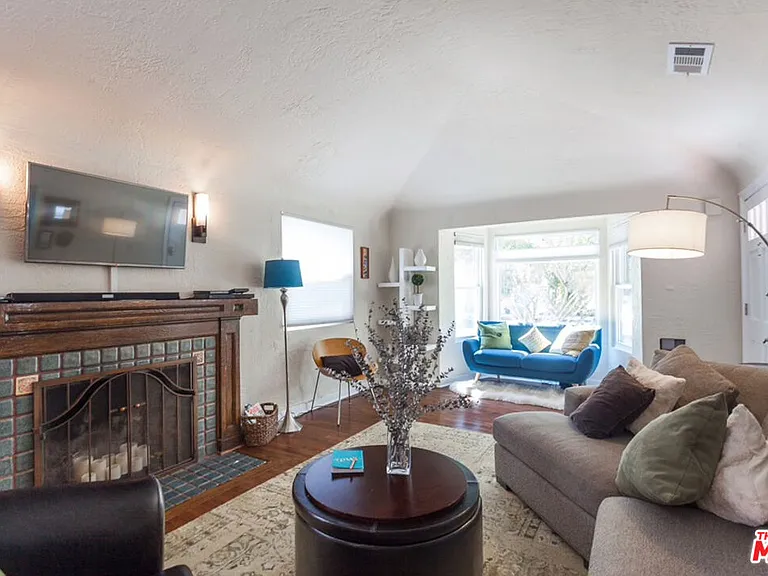 3226 Hutchison Ave — Photo 2