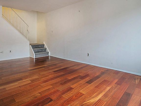 4th image of 5200 Hilltop Dr #538