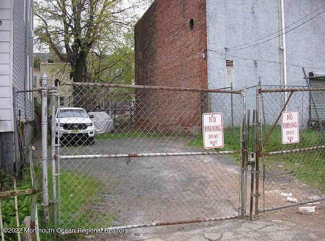 1st image of 177 Wilkinson Ave