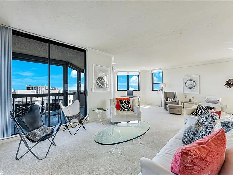 6001 Pelican Bay Blvd #F — Photo 3