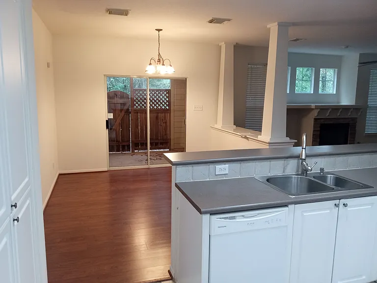 52 Scarlet Woods Ct #52 — Photo 4