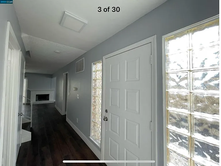 1229 Marina Cir — Photo 3