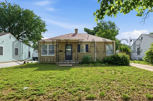 2242 S Laura Ave Photo 1