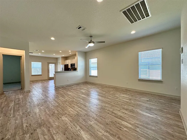 5132 Vanner Path — Photo 8