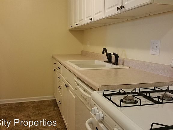 4th image of 931 E Russell Ave APT 109