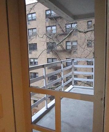 4th image of 123 Valentine Ln APT 2G