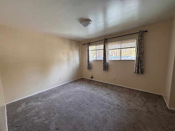4th image of 1177 Ski Run Blvd #B