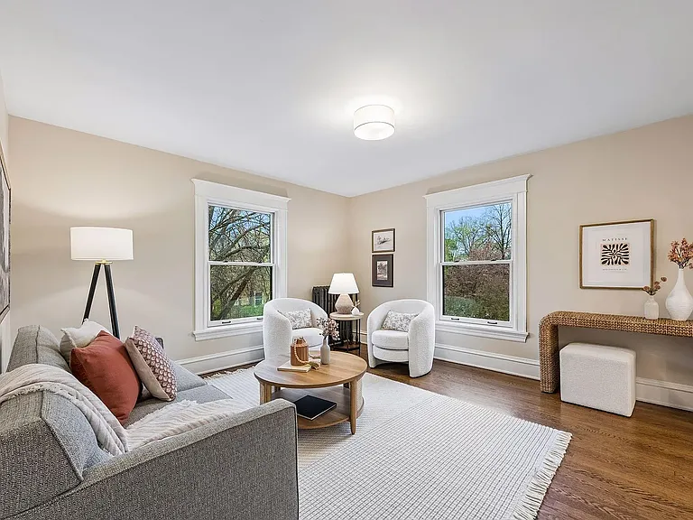 105 Milton St S #1B — Photo 14