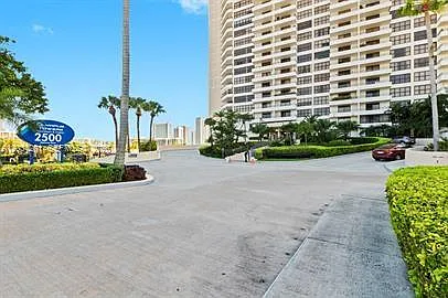 2500 Parkview Dr #1216 — Photo 24