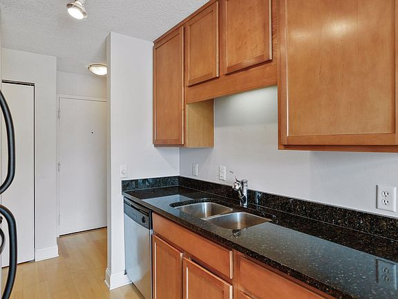 2nd image of 3540 Hennepin Ave APT 305