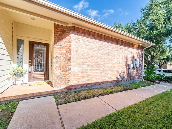 3rd image of 5326 Baron Trace Ln