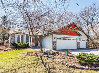 400 Coyote Trl, Lino Lakes, MN 55014