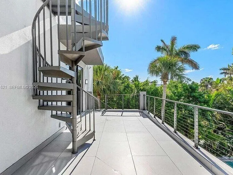 638 Lakeside Hbr — Photo 7