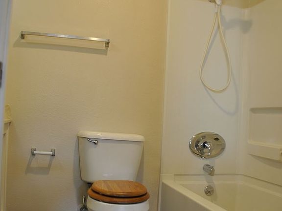 3rd image of 696 I St APT L